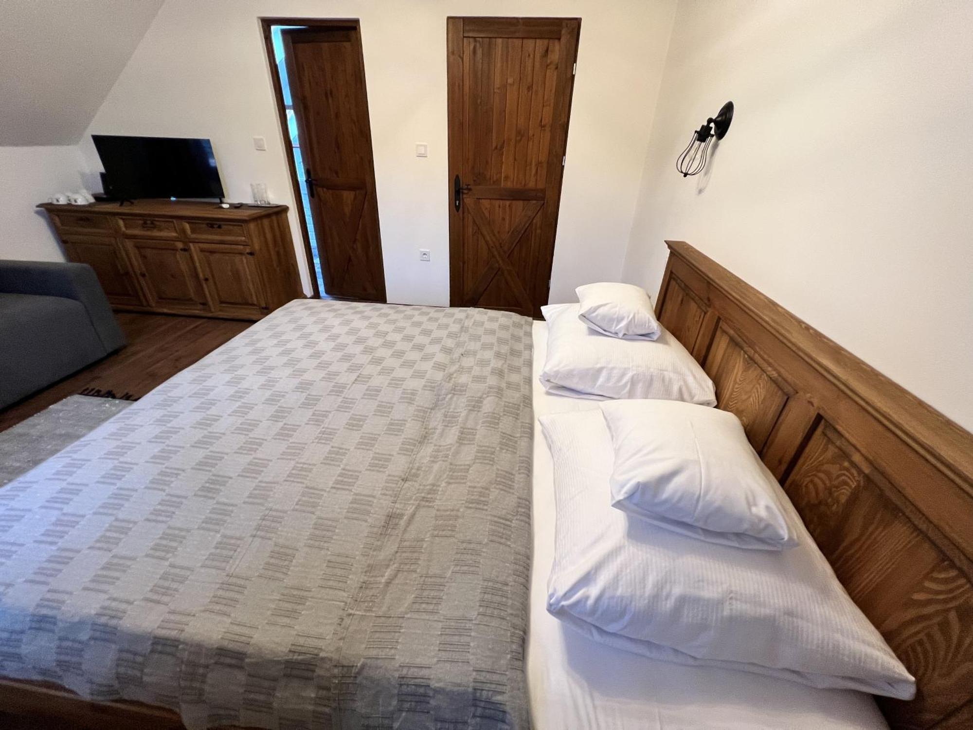 Pilisi Lovas Major, Dorog Bed and Breakfast Eksteriør billede